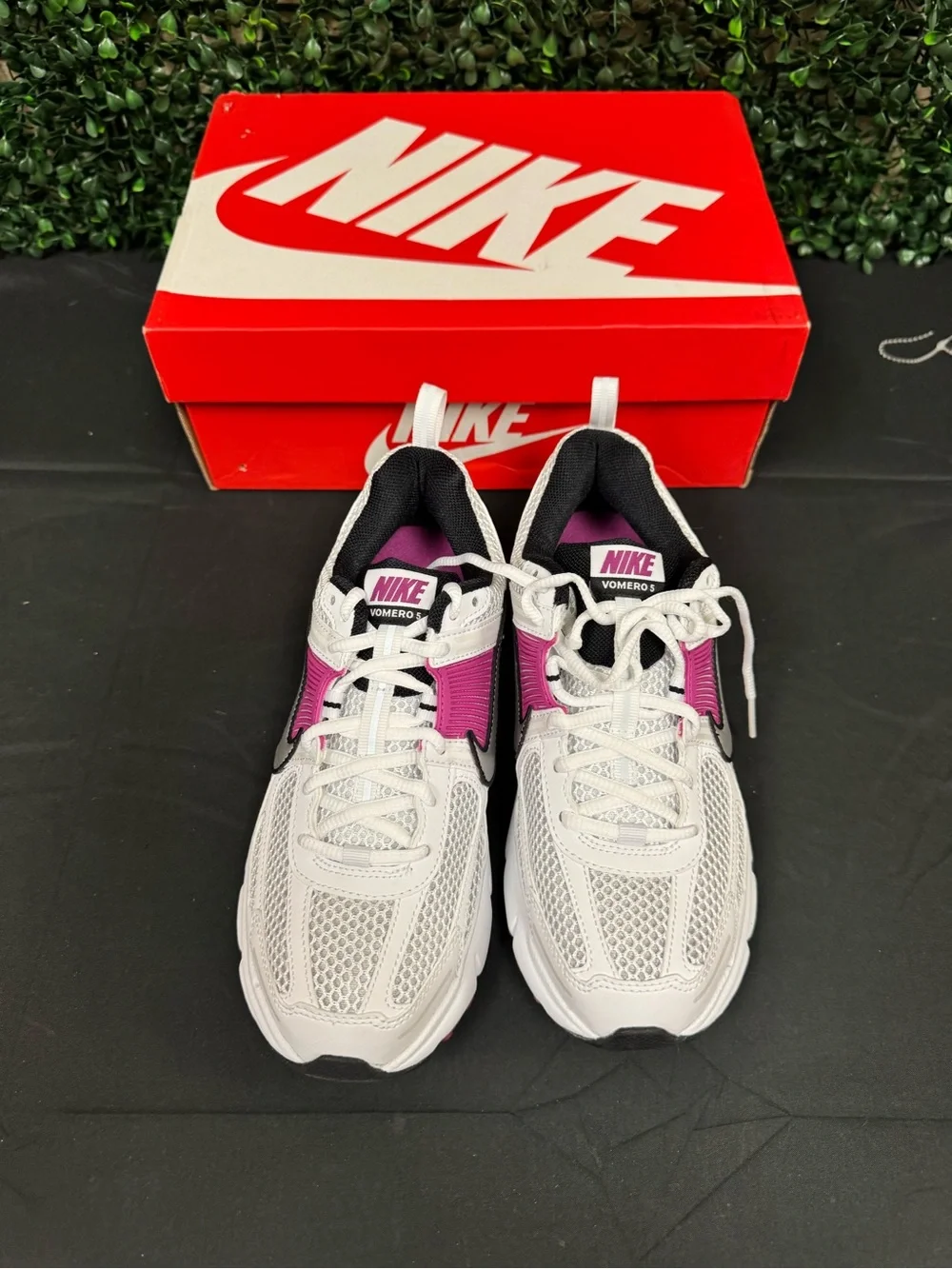 Nike Vomero 5 (GS) - Y5.5
